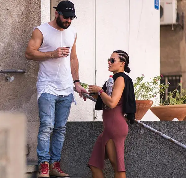 They Re Getting Married Singer Sam Hunt Reveals About His Wedding With Fiancée Hannah Lee At